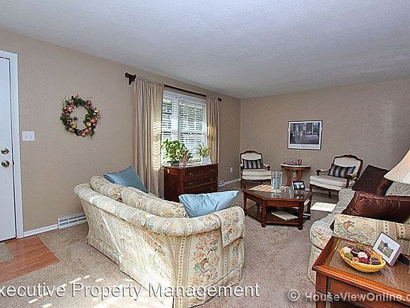 5th image of 2026 Woodland Hills Dr