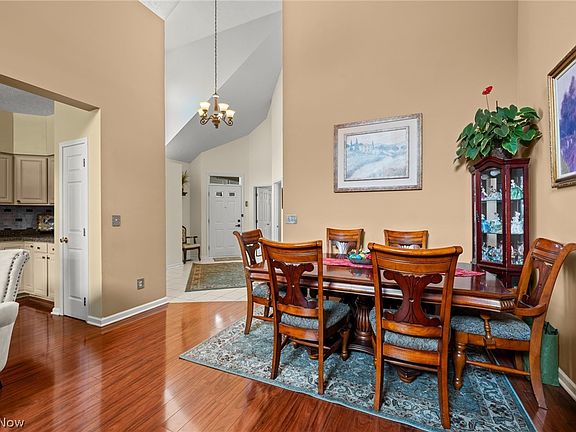 3rd image of 6801 Rolling Meadow Dr