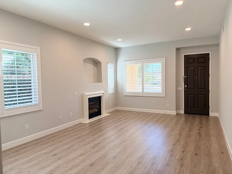 4370 Camino De La Rosa — Photo 3