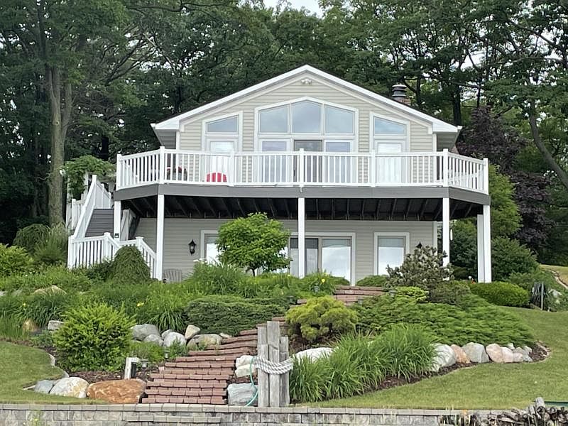 1st image of 447 S Otis Ln