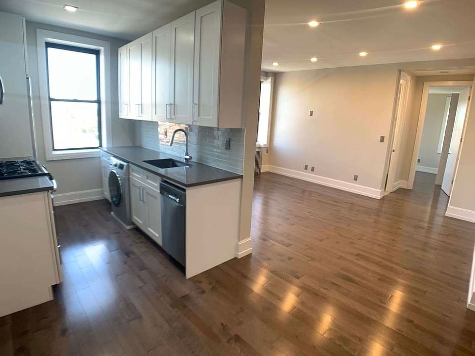 1st image of 1908 Avenue K #5A
