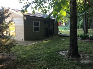 24261 Sugar Creek Rd, Ashley, IL 62808