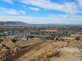 8540 Gray Mare Dr, Riverside, CA 92509