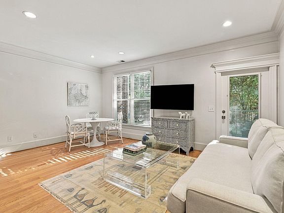 2nd image of 901 Canenaugh Dr APT 106