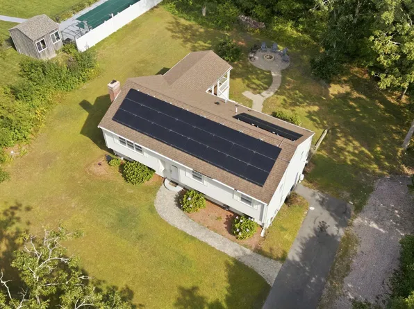 14 Bramble Bush Drive, Forestdale, MA 02644