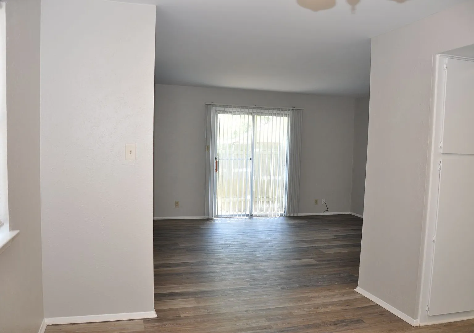 2 Bedroom 1 Bath Bottom Unit near Q2 Stadium — Photo 3