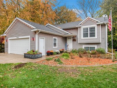 9463 White Pine St, Zeeland, MI, 49464