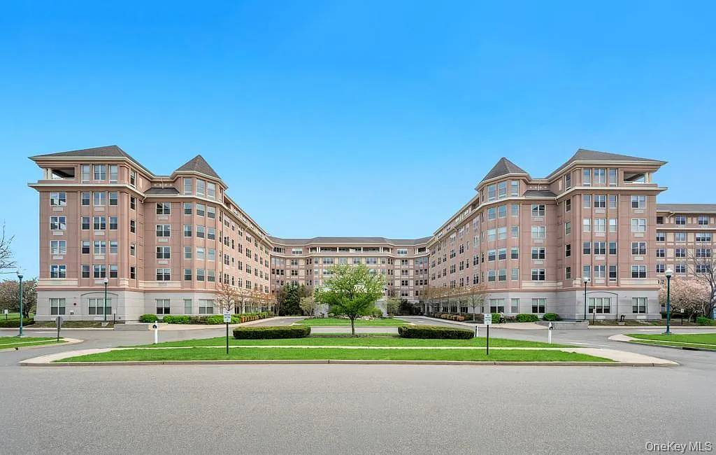 2 bed, 2.0 bath, 1112 sqft, $7,860 — Photo 1
