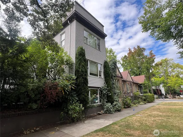 217 17th Avenue E #1, Seattle, WA 98112