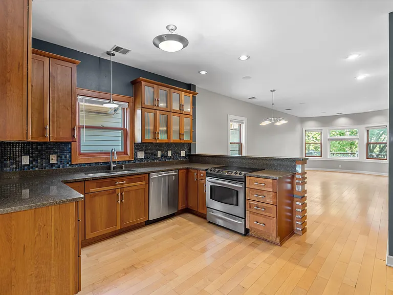 1827 N 1st St #1827 — Photo 39