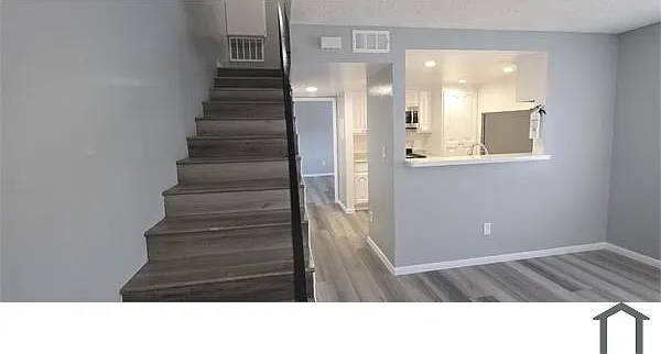 2315 W 54th St #1 — Photo 1