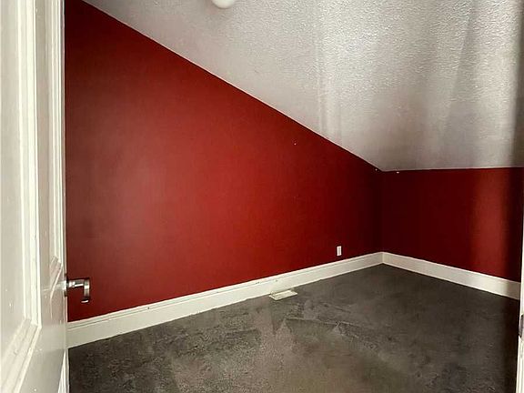 3rd image of 26 King St E #2A