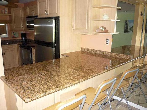 4th image of 411 S Hollybrook Dr APT 103