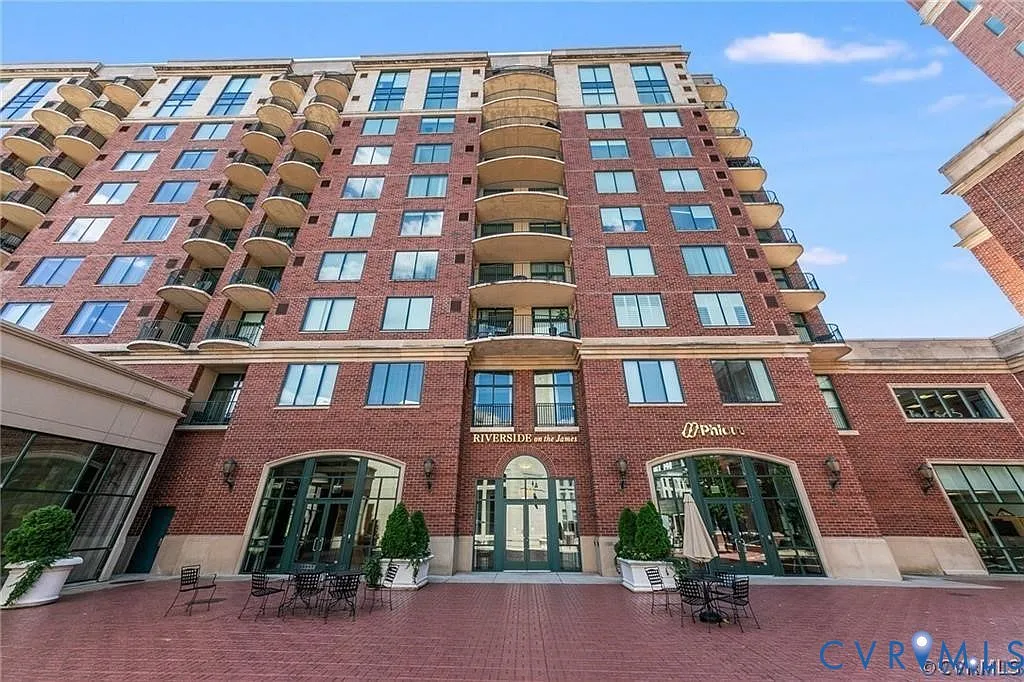 1 bed, 1.0 bath, 773 sqft, $1,600 — Photo 1