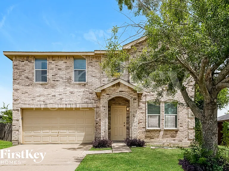 1218 Sullivan Dr — Photo 1
