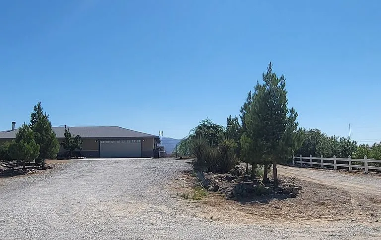 831 David Adam Rd — Photo 4