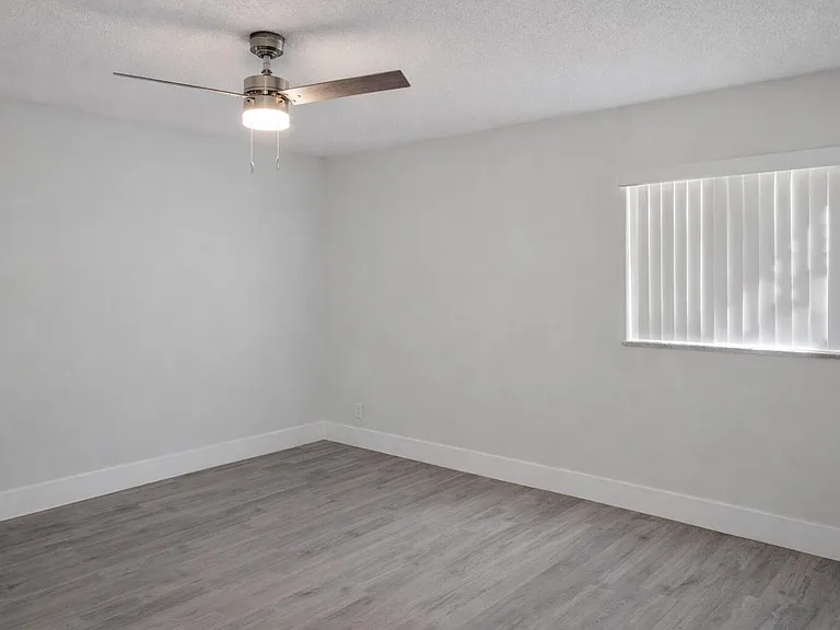 2613 SW Natura Ave — Photo 13