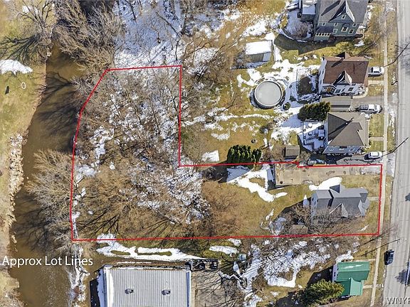 4th image of 21 Maple Ave