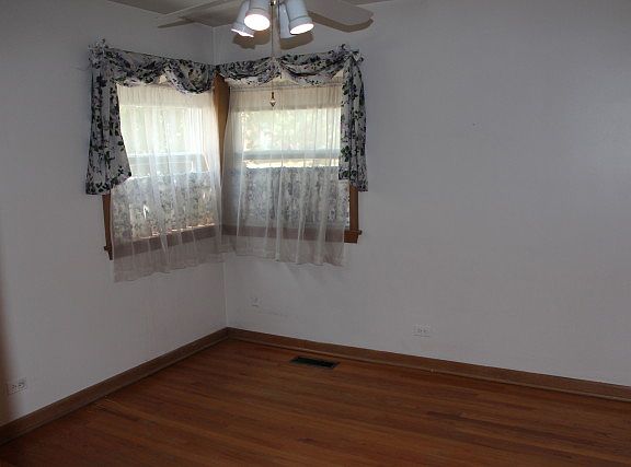 4th image of 10350 Canterbury St