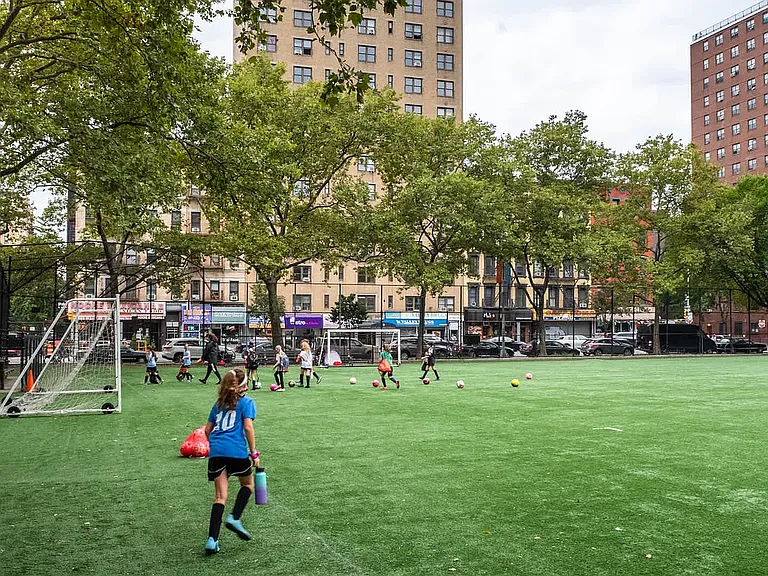 750 Columbus Ave #2F — Photo 47