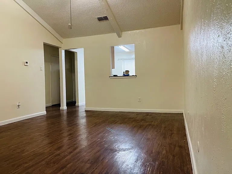 3400 Pleasant Valley Ln — Photo 24