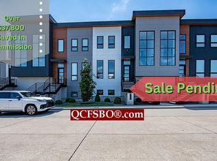 3259 Palmer Hills Ct, Bettendorf, IA 52722
