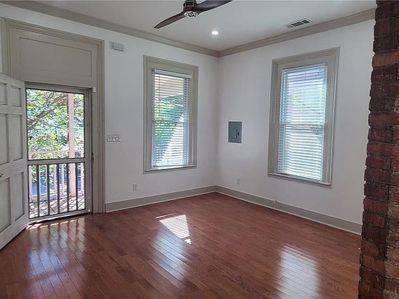 3rd image of 357 Cameron St SE