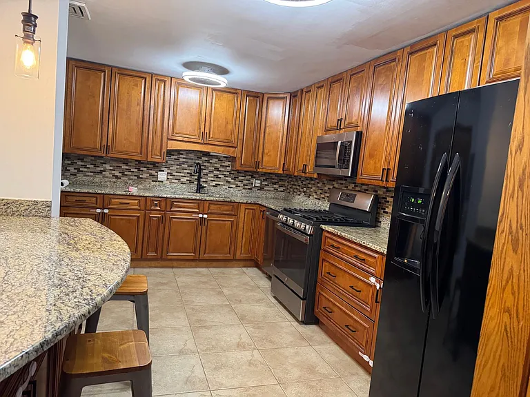 750 W Dempster St #103 — Photo 1