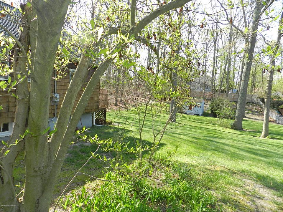 2nd image of 1531 Lakewood Rd
