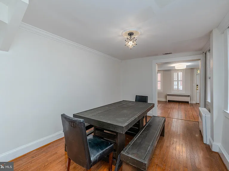 1153 Riverside Ave — Photo 6