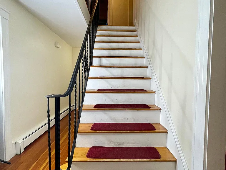 2 Bellevue Rd — Photo 14