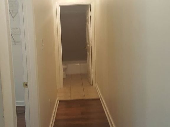 4th image of 2908-A E Clay St
