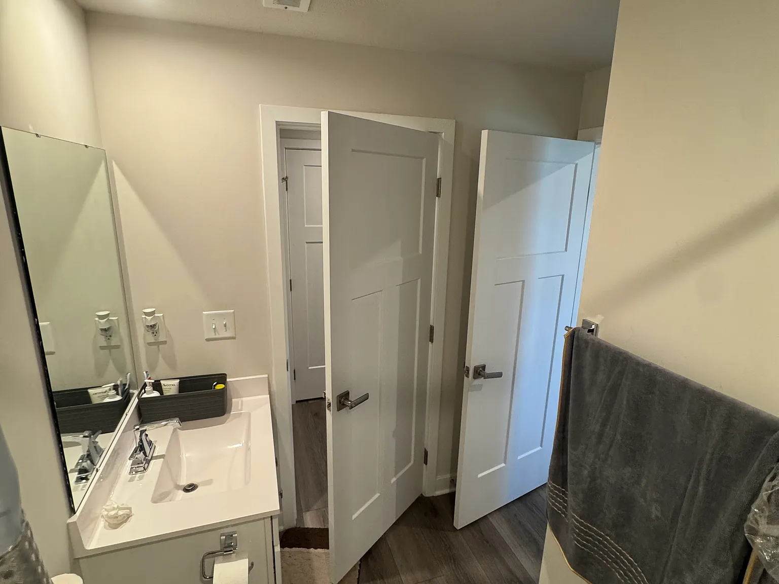 4 bed, 3.5 bath, 2092 sqft, $3,100 — Photo 4