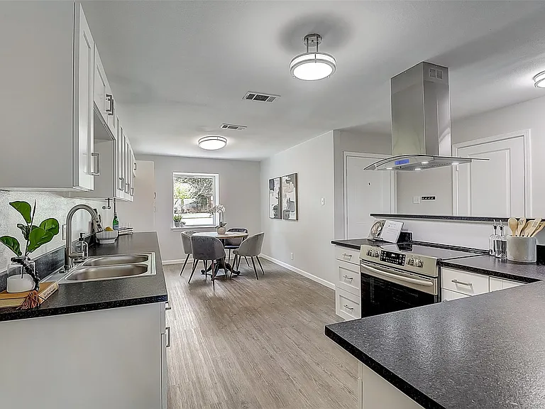 607 Field St — Photo 12