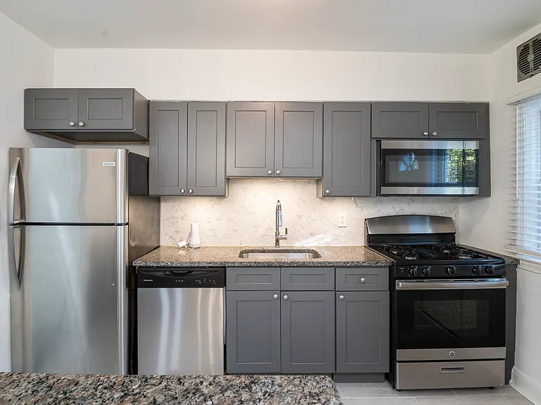 2493 Fairway — Photo 9