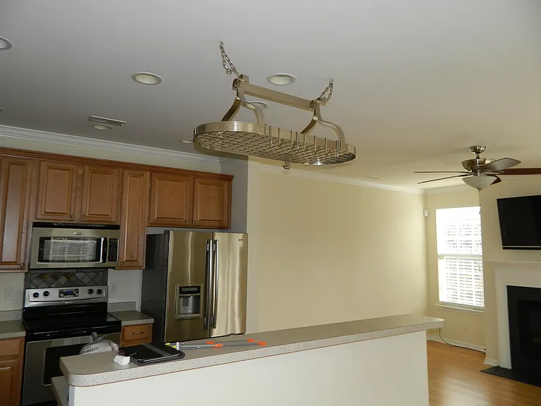1027 Remington Oaks Cir — Photo 12