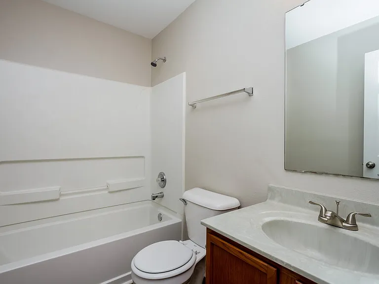 10714 Gathering Dr — Photo 13