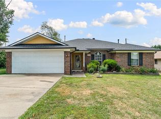 1704 S 22nd St, Rogers, AR 72758