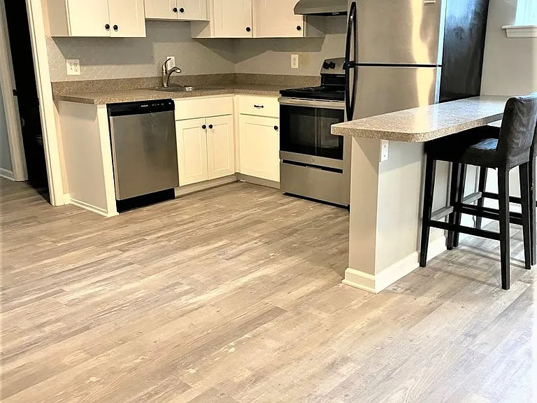 3401 Berkley Ave — Photo 6