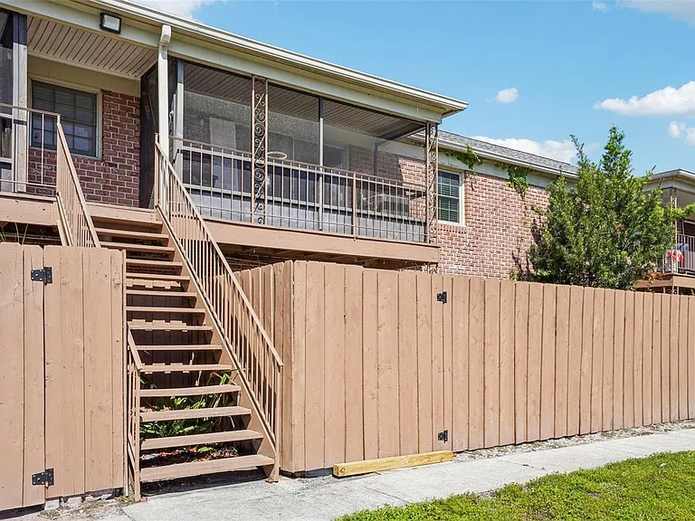 119 Georgetown D Dr #D — Photo 17