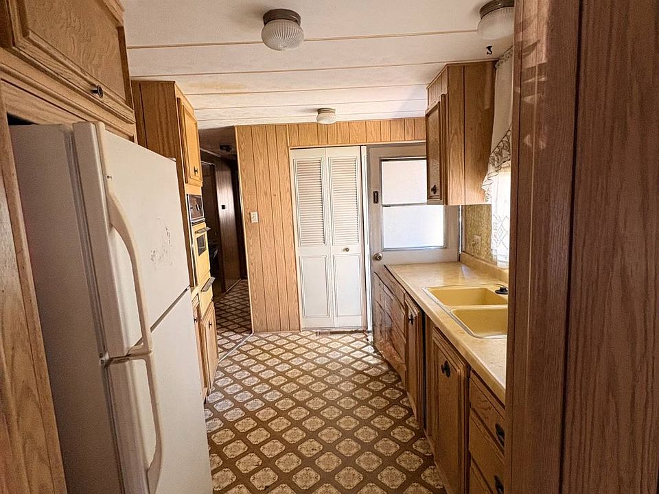1st image of 718 Sycamore Ave Space 151