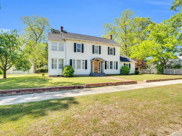 506 S King Ave, Dunn, NC 28334