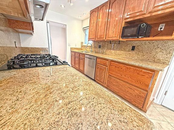 3rd image of 2535 Hebron Ave