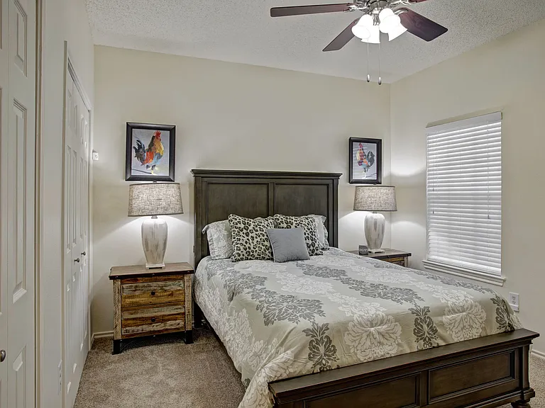 Arbors at Wolf Pen Creek Apartments — Photo 17