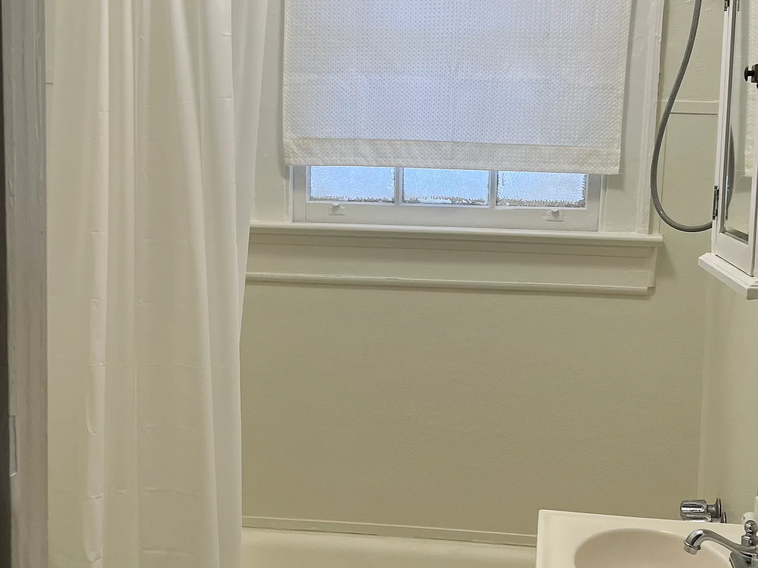 Studio, 425 sqft, $925 — Photo 4