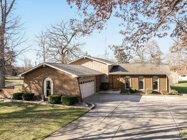 8S840 Dugan Rd, Big Rock, IL 60511