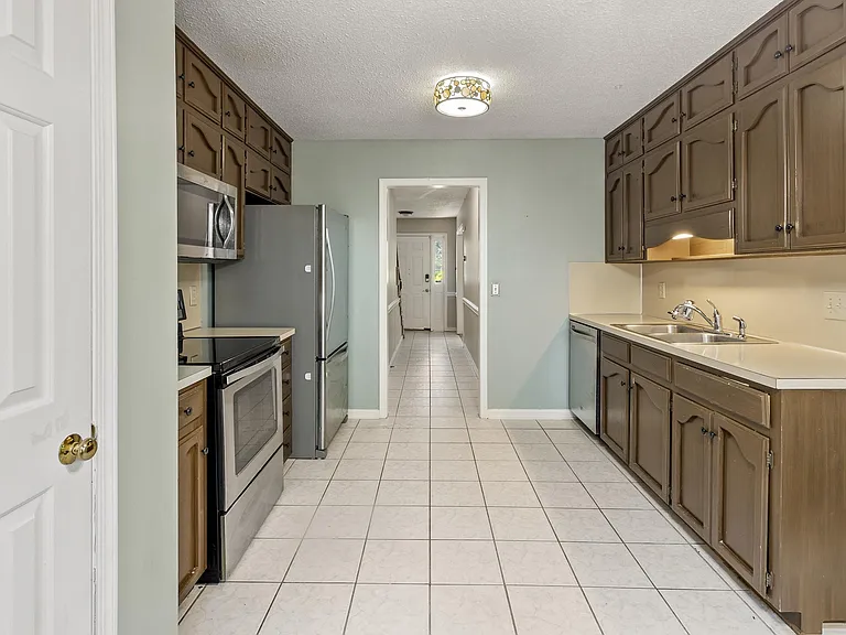 22 Ashford Cir — Photo 15