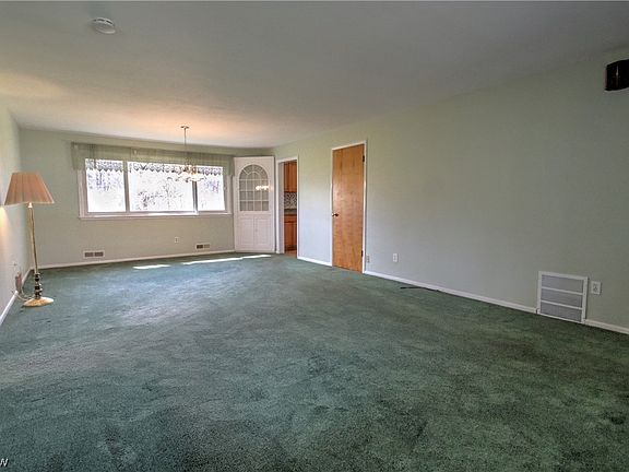5th image of 8124 Mentor Ave