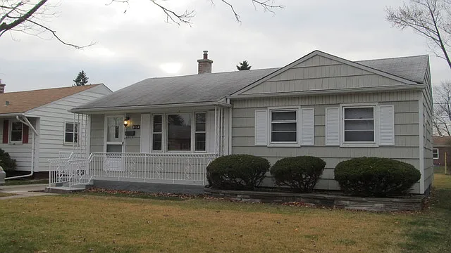 3114 Fairview Ave photo 1