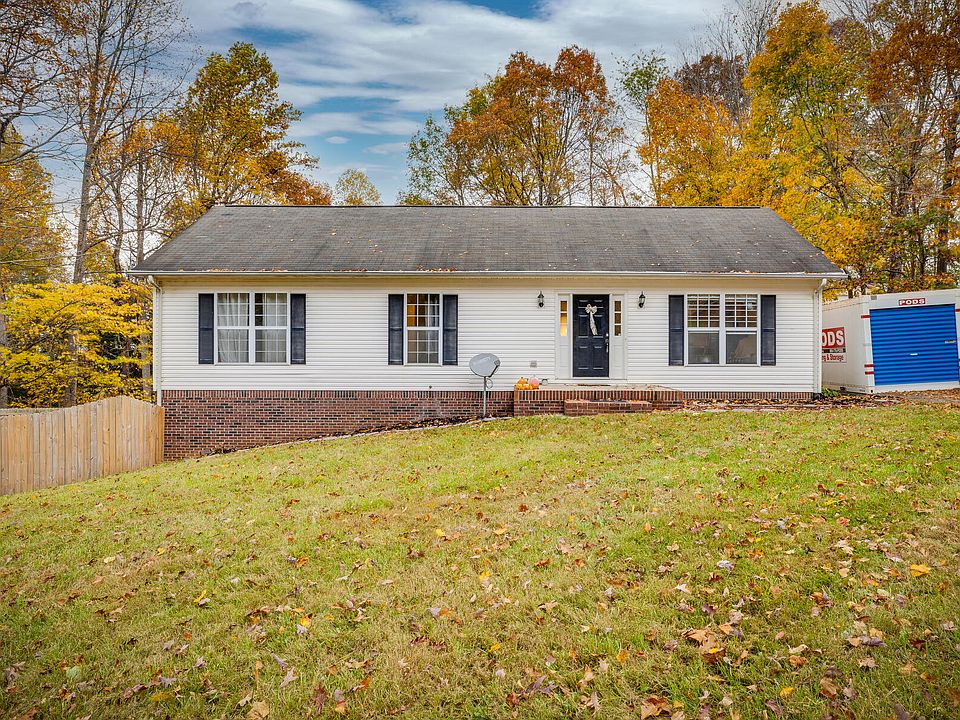 1st image of 262 Harmony Acres Dr W